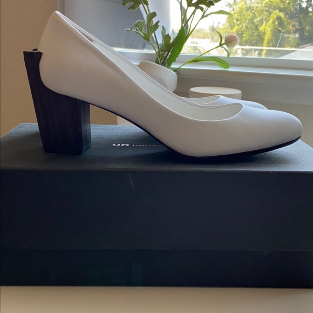 UNITED NUDE WHITE STRUCTURAL HEELS, SIZE 6.5